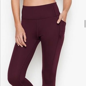 High Rise 7/8 Tights . Lightly worn, washes well.